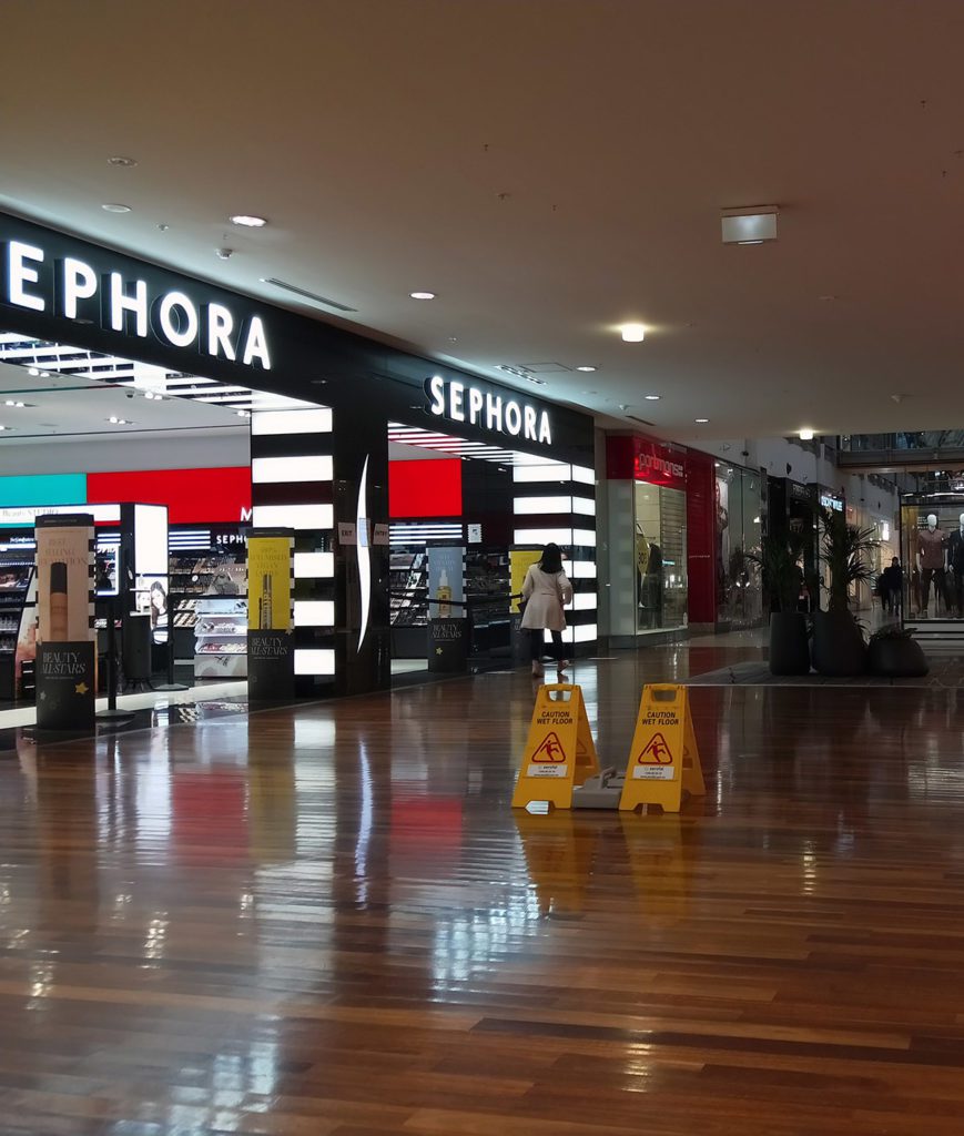 Dry floor slip testing in a shopping mall pedestrian area